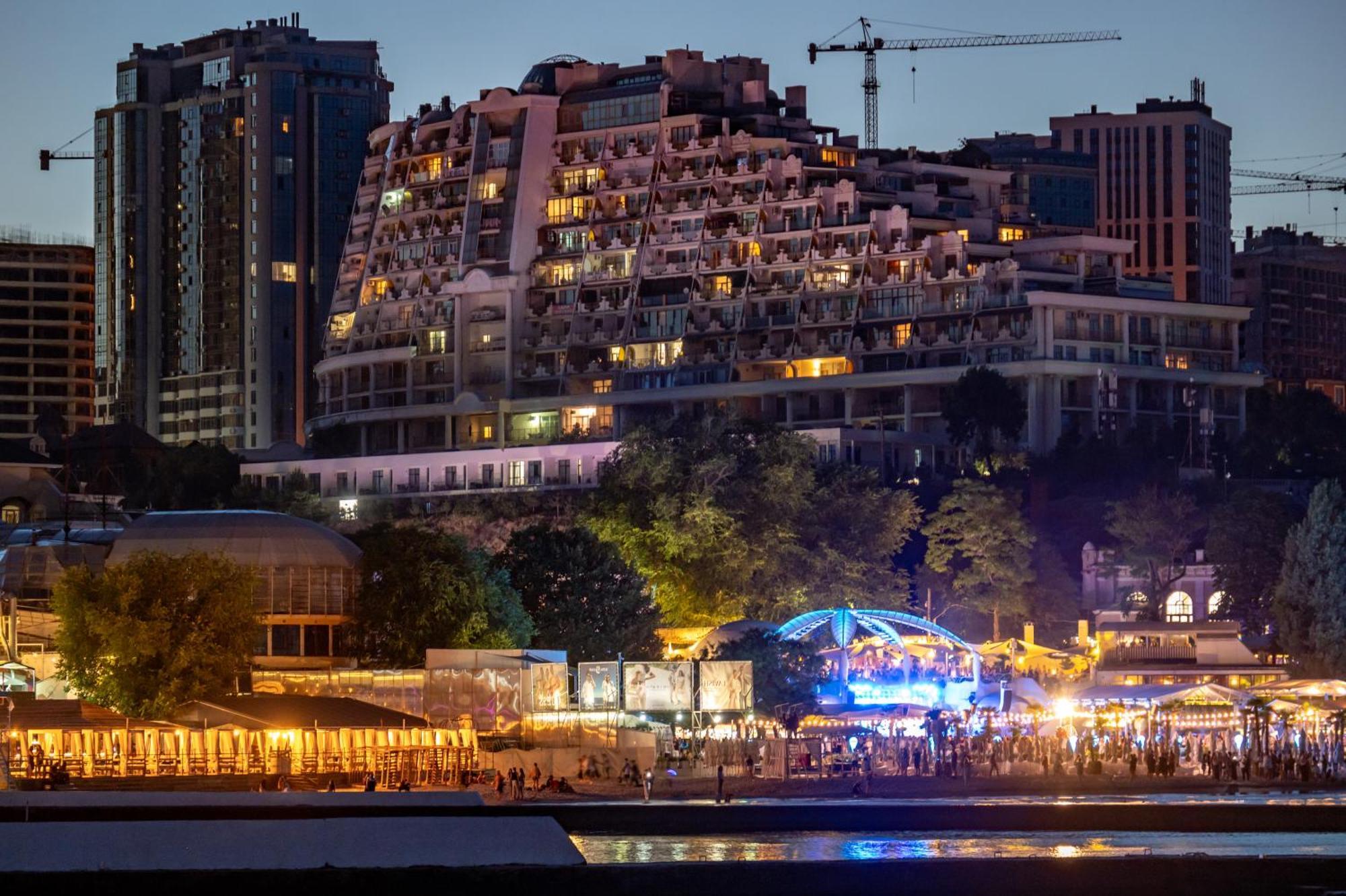 Arcadia City Apartments โอเดสซา ภายนอก รูปภาพ